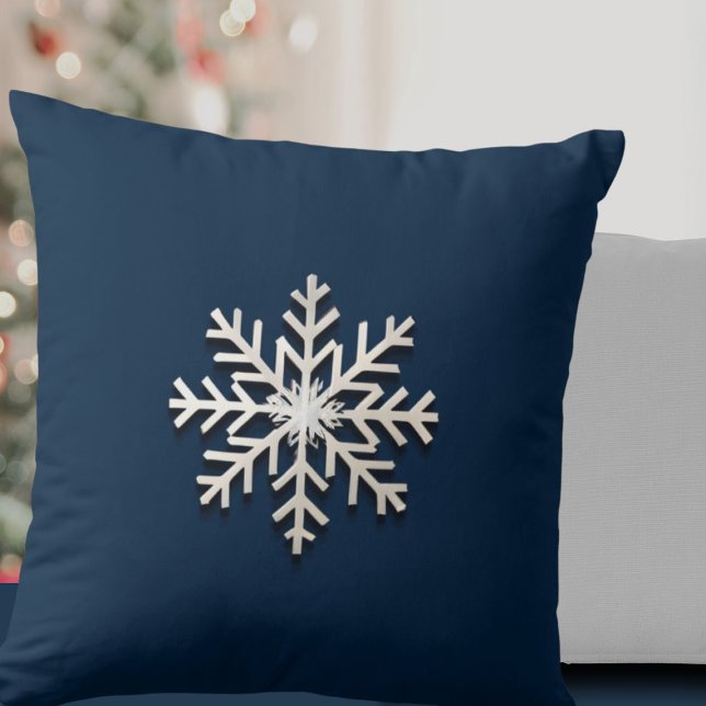 Snowflake Accent Throw Kissen (Von Creator hochgeladen)