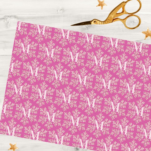 Snowflake Berry Bling Rustikales Muster Monogramm Seidenpapier (Add this dark pink and faux glitter snowflake tissue paper to your Christmas gift wrapping supplies)