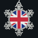 Snowflake-Ornament unter der Flagge des Vereinigte Schneeflocken Zinn-Ornament<br><div class="desc">Feiern Sie die Urlaubssaison mit einer Touch britischen Stolzes mit unserem exquisiten Schneeflocken mit der Flagge des Vereinigten Königreichs! Mit viel Liebe zum Detail gestaltet, verbindet dieses Ornament die ikonischen Elemente der britischen Flagge nahtlos in ein zartes Schneeflockdesign. Das lebendige Design integriert die Union Jack kreativ und symbolisiert die Einheit...</div>