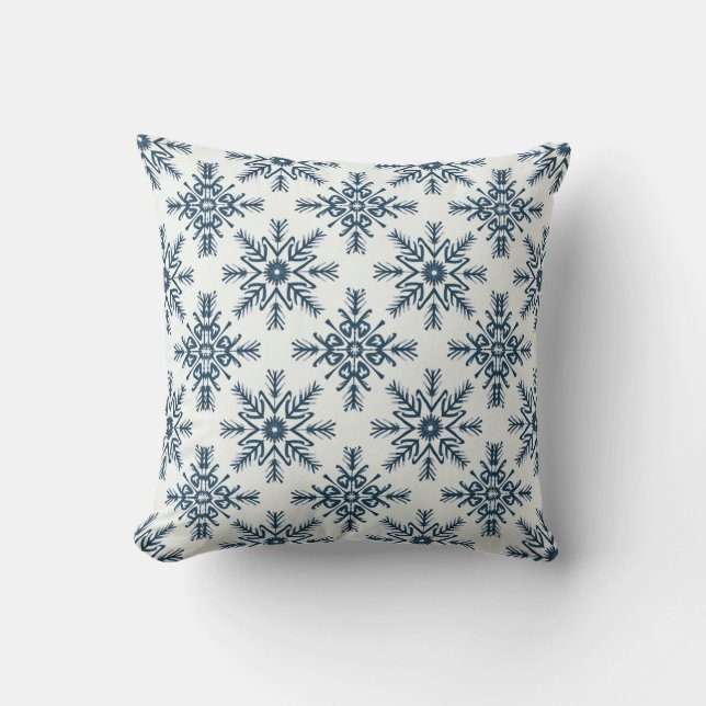Snowflake Pattern – Elegant Winter Frost Design Kissen (Vorderseite)