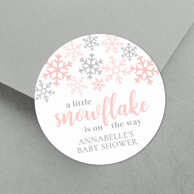 Snowflake Winter Girl Baby Shower Runder Aufkleber (Snowflake Winter Girl Baby Shower Classic Round Sticker)
