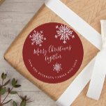 Snowflakes red white Christmas holiday Runder Aufkleber<br><div class="desc">Snowflake modern rustic elegant Merry Christmas personalized red gift wrap round sticker.</div>