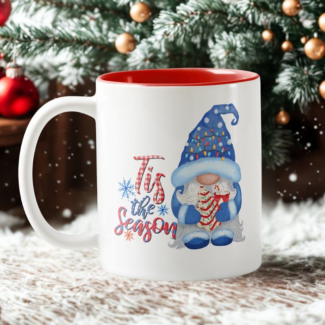 Snowflakes String Lights Red Blue Gnome Weihnachte Zweifarbige Tasse (Von Creator hochgeladen)