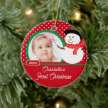 Snowman Baby's First Christmas Foto Keramik Ornament<br><div class="desc">Niedliches Foto Weihnachtsschmuck mit einem bezaubernden Mädchen Snowman Set auf einem rosa & weißen Polka Punkt Hintergrund,  fügen Sie einfach IHR FOTO! Ideal für die erste Weihnachtszeit und für die zweite Weihnachtszeit. Ein Wunderweihnachtsgeschenk,  das für viele Jahre geschätzt werden wird.</div>