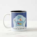 Snowman Christmas ist "Schnee" Nah Zweifarbige Tasse<br><div class="desc">Möge dein Geist große Freude empfinden,  während Weihnachten nahe zeichne. Snowman fühlt sich,  dass Weihnachten "Schnee" nah in diesem lustigen Wortspiel ist Urlaubsplanung! Originelles Design von Christie Black von Kreationen aus dem Herzen.</div>