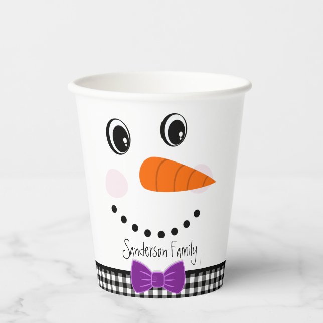 Snowman Face Lila Bowtie Black Buffalo Kariert Pappbecher (Vorderseite)