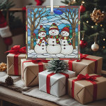 Snowman Family Imitats Festglas Ornament Aus Glas<br><div class="desc">Mit den Imitaten der Snowman-Familie mit Glasmalereien verleihen Sie Ihrem Baum einen fröhlichen Winterzauber. Dieses digital bearbeitete AI-Design besticht durch eine bezaubernde Schneemannsfamilie, umgeben von reichen Juweliertönen und schafft so den schönen Look traditioneller Buntglaskunst. Ideal, um gemütliche und festliche Wärme in Ihre Weihnachtsdekoration zu bringen. Es ist auch ein nachdenkliches...</div>