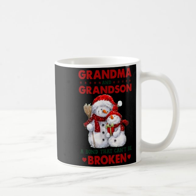 Snowman Grandma And Grandson A Bond That Can't Be  Kaffeetasse (Rechts)