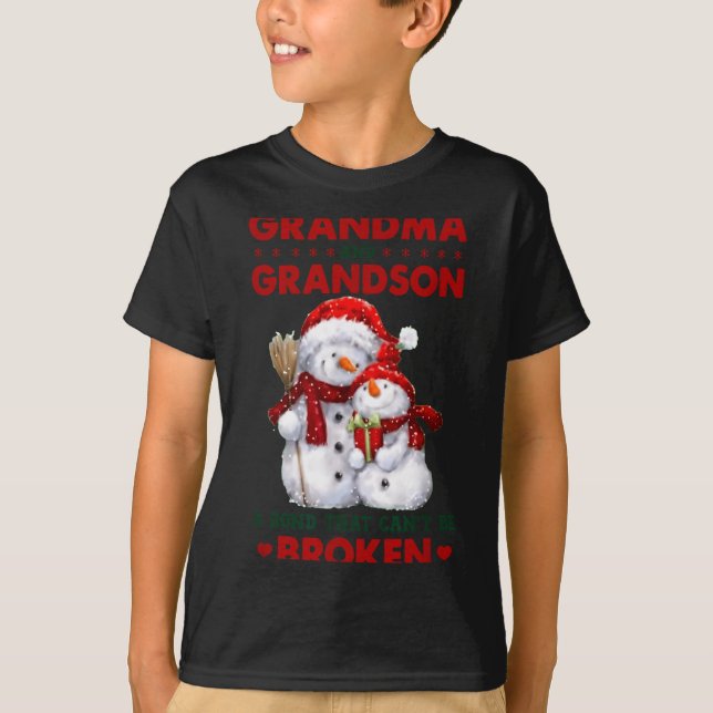 Snowman Grandma And Grandson A Bond That Can't Be  T-Shirt (Vorderseite)