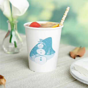 Snowman trägt einen Top-Hut Pappbecher