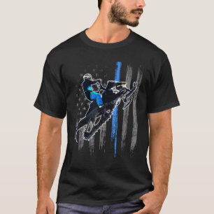 Snowmobile Riding mit amerikanischer Flagge T-Shirt