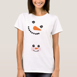 Snowmommy and Baby von Leslie Harlow T-Shirt