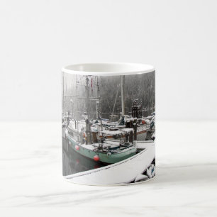 Snowy Fishing Boats - Captain's Tasse