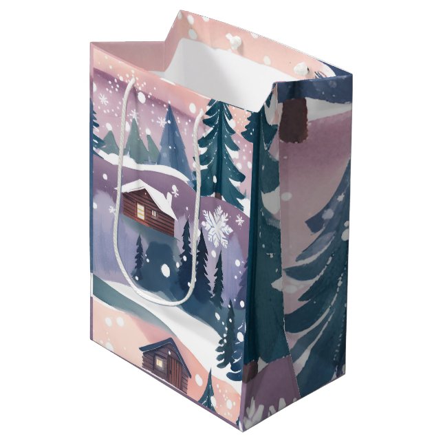 Snowy Mountain Cabin Wasserfarbe Mittlere Geschenktüte (Vorderseite Schrägansicht)