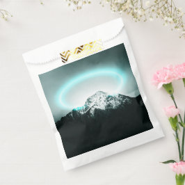 Snowy mountain mysterious blue neon light geschenktütchen