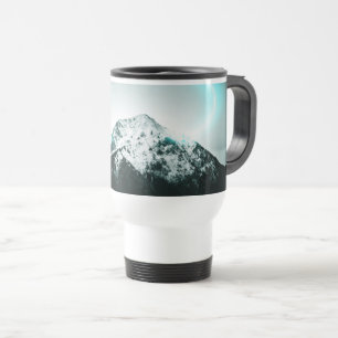 Snowy mountain mysterious blue neon light reisebecher