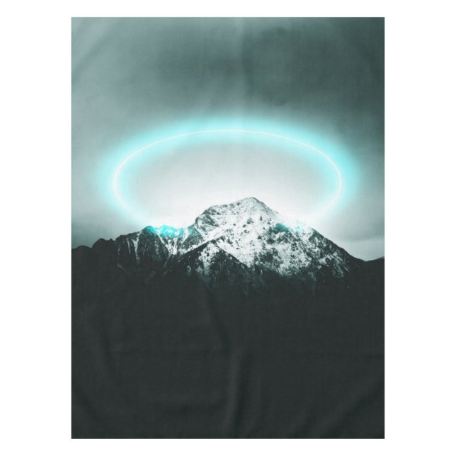 Snowy mountain mysterious blue neon light tischdecke (Vorderseite)
