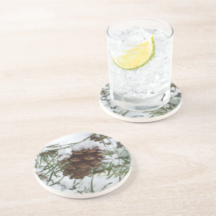 Snowy Pine Cone I Winter Nature Fotografy Sandstein Untersetzer