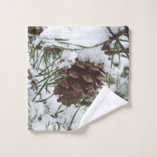 Snowy Pine Cone I Winter Nature Fotografy Waschlappen