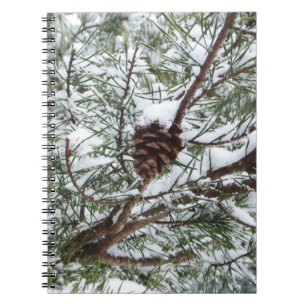 Snowy Pine Cone II Winterlandfotografie Notizblock