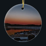Snowy-Sonnenuntergang an der See-Pfeilspitze Keramikornament<br><div class="desc">Snowy-Sonnenuntergang an See-Pfeilspitze Spillway. Foto durch Sandy Closs. "sonnen Sie Set",  Sonnenaufgang,  "Seepfeilspitze",  "Seesonnenuntergang "" Strandsonnenuntergang "" Sonnenuntergang im Schnee",  Himmel,  Himmel,  "Gebirgssee",  "Mountainseen"</div>