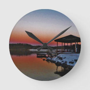 Snowy Sunset am Arrowhad-See Runde Wanduhr