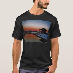 Snowy Sunset am Arrowhad-See T-Shirt