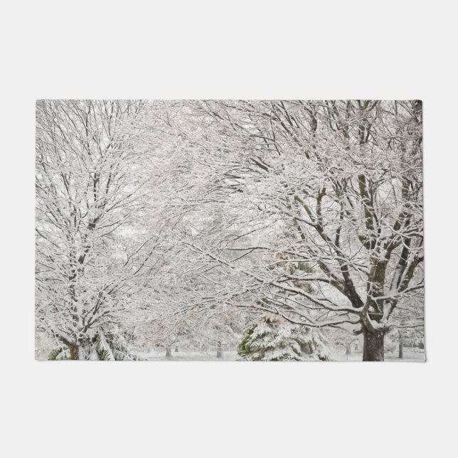 Snowy Winter Forest Fußmatte (Vorderseite)