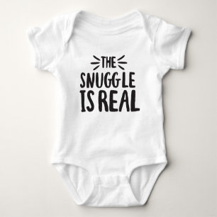 Snuggle ist eine echte Redewendungen der Kultur Zi Baby Strampler