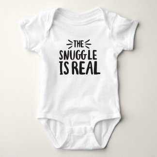 Snuggle ist eine echte Redewendungen der Kultur Zi Baby Strampler