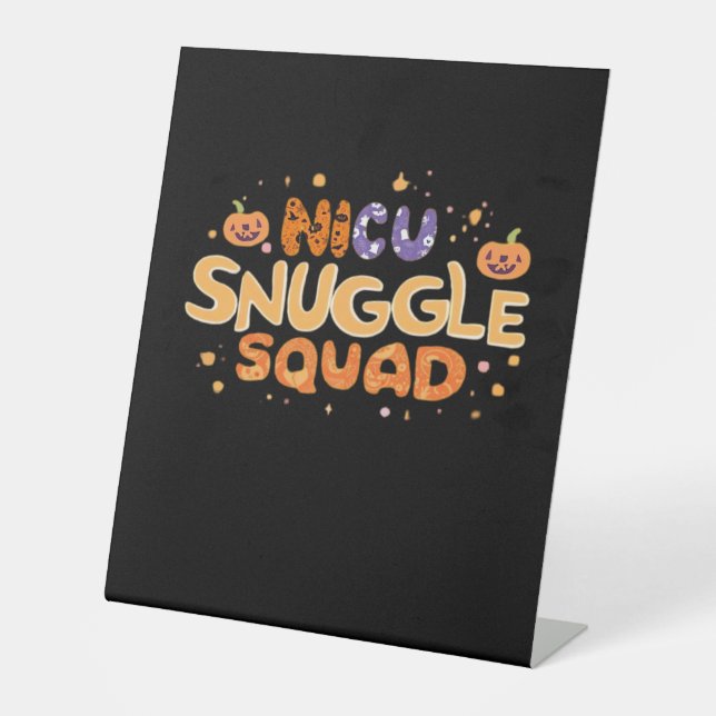 Snuggle Squad NICU Nurse Neonatal Nurse Halloween Sockelschild (Vorderseite)