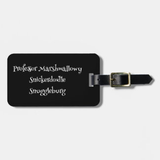 SnuggleNames: Custom Luggage Tag Gepäckanhänger