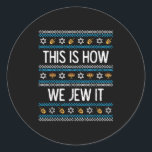 So jügen wir es hässlich Hanukkah Chanukah Men W Runder Aufkleber<br><div class="desc">So jügen wir es hässlich Hanukkah Chanukah Männer Frauen Kinder</div>