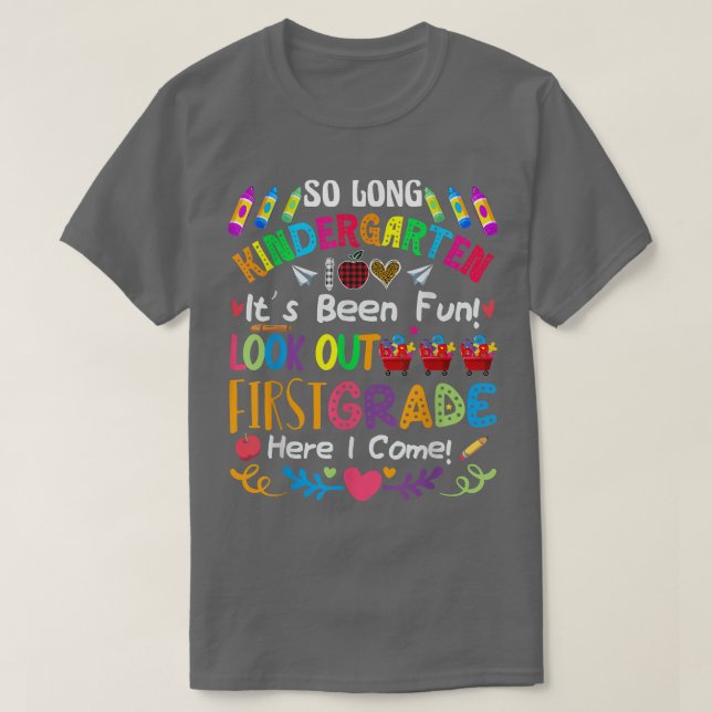 So lange Kindergarten hier kommt 1 Klasse Rainbow  T-Shirt (Design vorne)