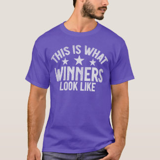 So sehen Gewinner beim Gewinnen eines Spielmatches T-Shirt