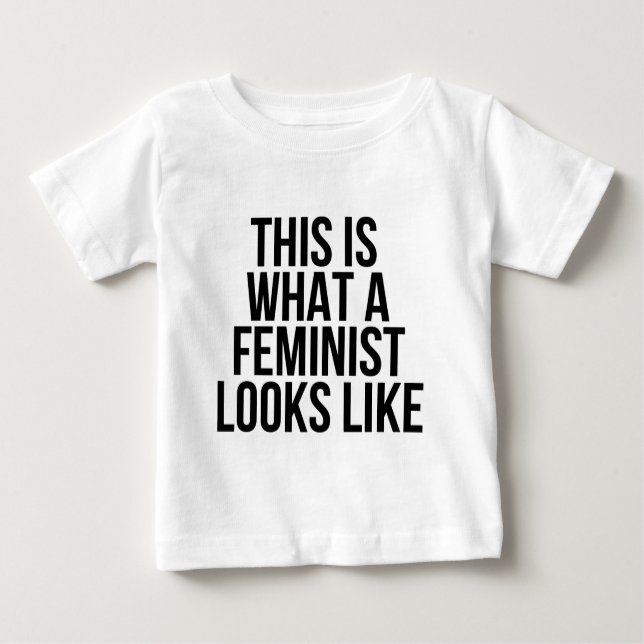 So sieht ein Feminist aus - Feminismus Baby T-shirt (Vorderseite)