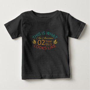 So sieht ein großartiges 2-jähriges Kind aus Baby T-shirt