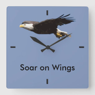 'Soar on Wings' Eagle In Flight Quadratische Wanduhr