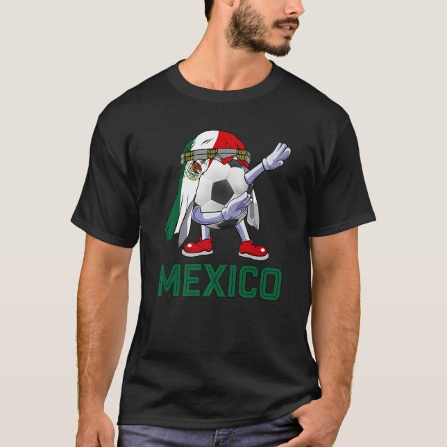 Soccer  Cute Soccer Ball Dabbing Mexico Flag Pride T-Shirt (Vorderseite)