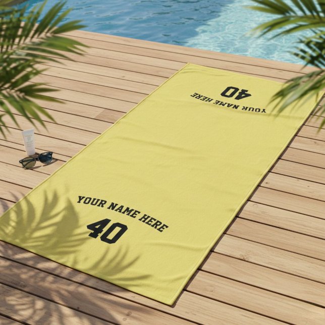 Soccer Personalized Towel with Custom  Name Badehandtuch (Von Creator hochgeladen)