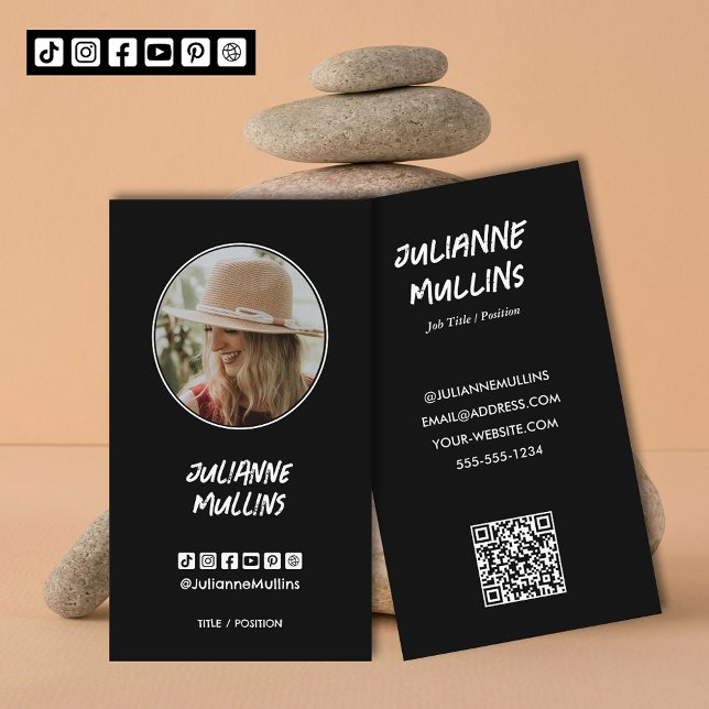 Social Media Influencer QR Code Visitenkarte (Social media influencer, content creator photo business cards with QR Code and 6 media icons)