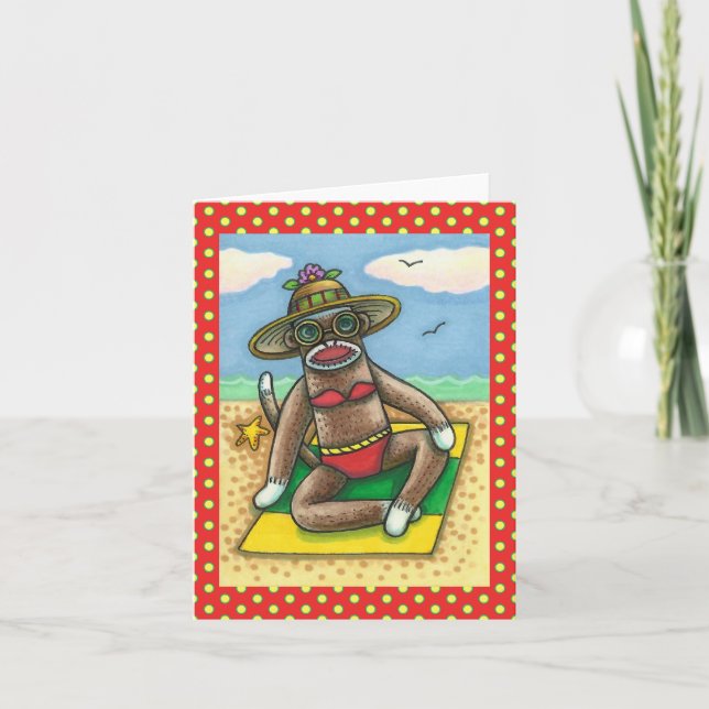 SOCK MONKEY RED BIKINI, AM STRAND CARTOON Funny Karte (Vorderseite)