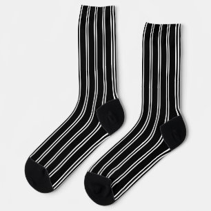 Socken aus schwarzem und weißem vertikalem Streife