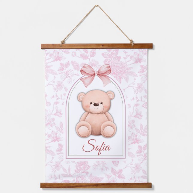 Sofia | Benutzerdefiniertes rosa Teddy-Bär-Kinderz Wandteppich Mit Holzrahmen (Vorderseite)