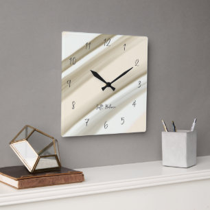 Soft Balance – Ivory Beige Minimalistisch Quadratische Wanduhr