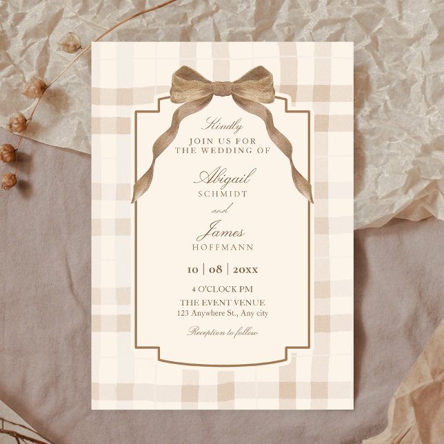 Soft beige brown bow tartan plaid wedding einladung (Von Creator hochgeladen)