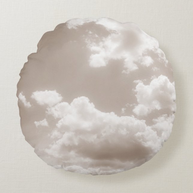 Soft Beige Clouds 5 #clouds #art Rundes Kissen (Vorderseite)