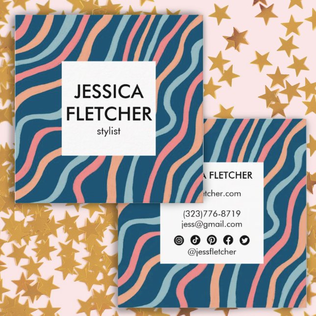 Soft Blue Curves Farbige Minimalistische soziale S Quadratische Visitenkarte (Von Creator hochgeladen)