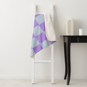 Soft Blue und Lavender Checked Sherpadecke