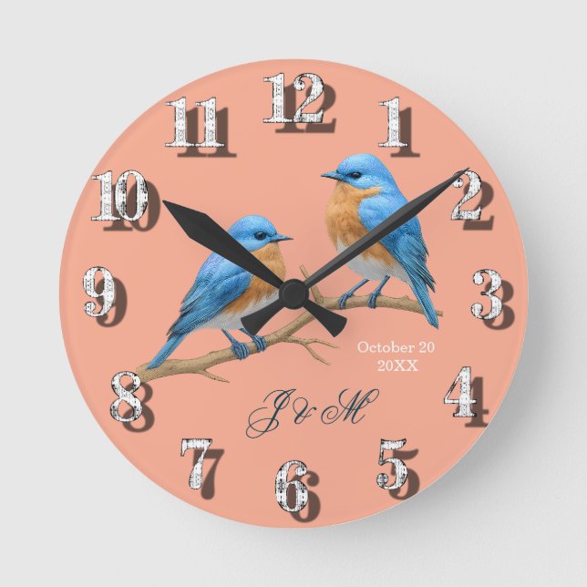 Soft Blush Lovebirds Romantische Bluebirds Hochzei Runde Wanduhr (Vorderseite)